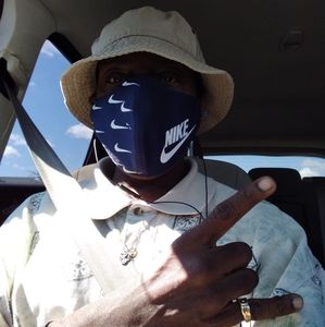 Meet your Posher, Cornelius